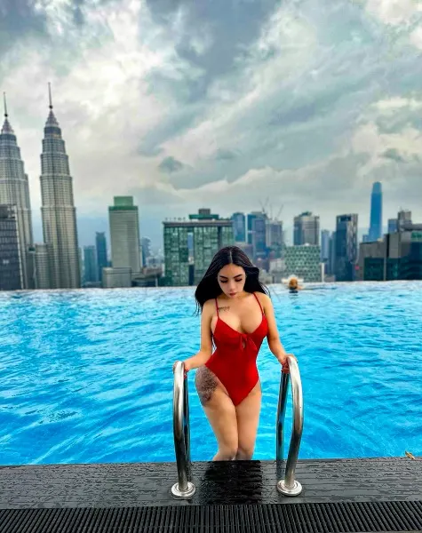 Larissa, Asian trans escort in Dubai โ photo 13