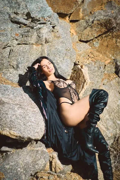 Larissa, Brazilian trans escort in Dubai — photo 10