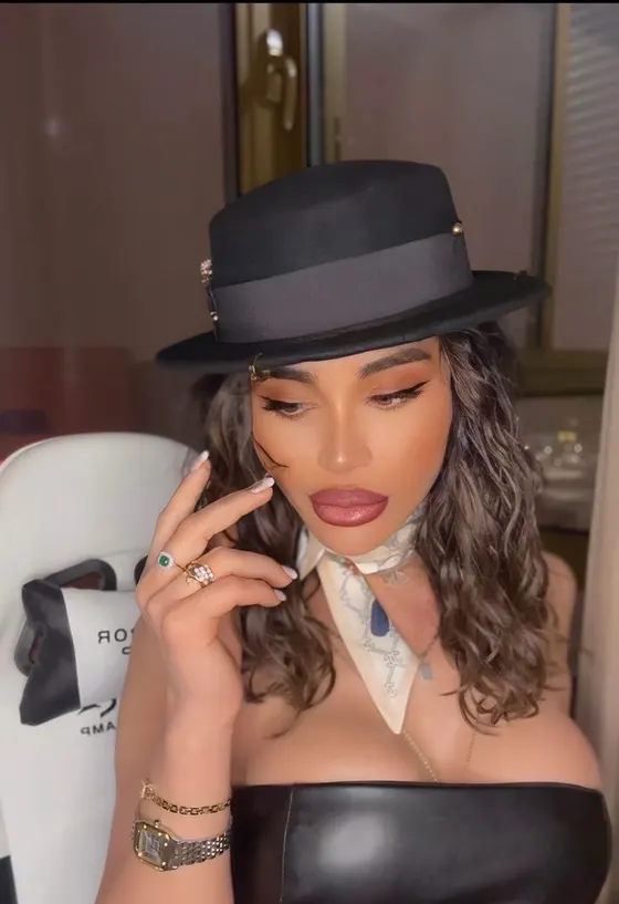 Larissa, Asian trans escort in Dubai — photo 16