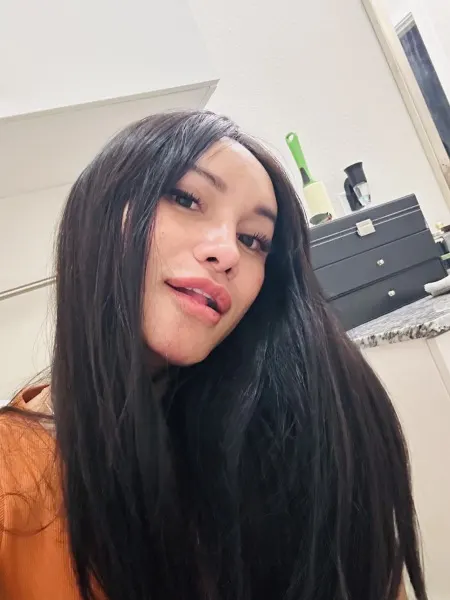 Leticia, Asian trans escort in Dubai — photo 11