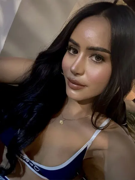 Luna, Japanese trans escort in Dubai — photo 10