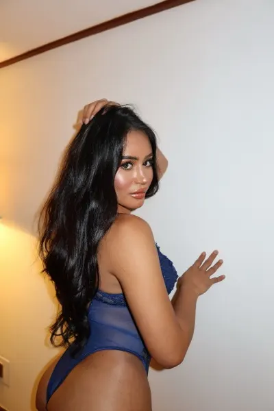 Luna, Japanese trans escort in Dubai — photo 17