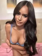 Luna, Japanese trans escort in Dubai — photo 2