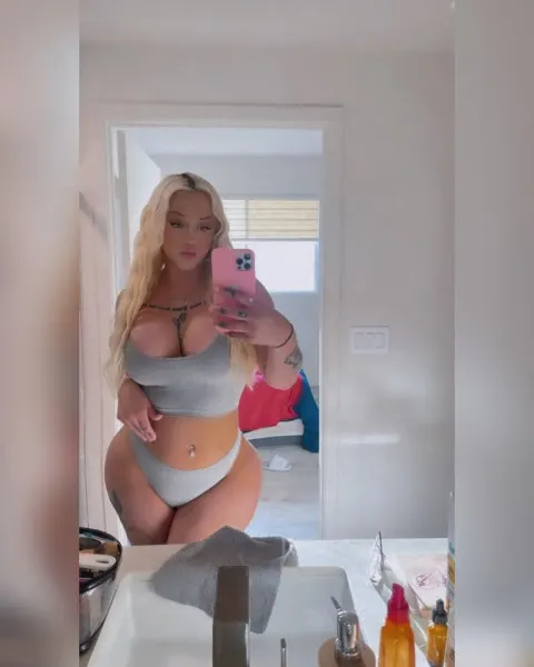 Luna, trans escort in Dubai โ photo 8