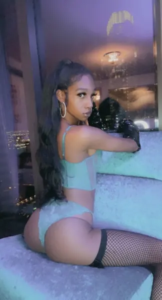 Mel, Brazilian trans escort in Dubai โ photo 10