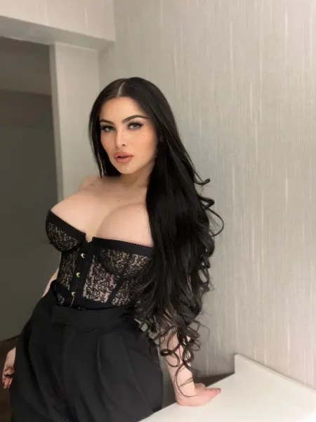 Melissa, Brazilian trans escort in Dubai — photo 6