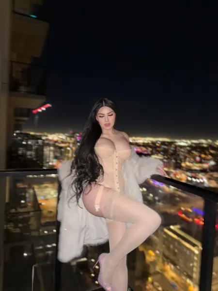 Melissa, Brazilian trans escort in Dubai — photo 9