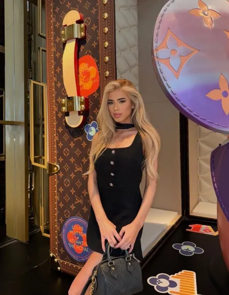Mina, trans escort in Dubai — photo 5