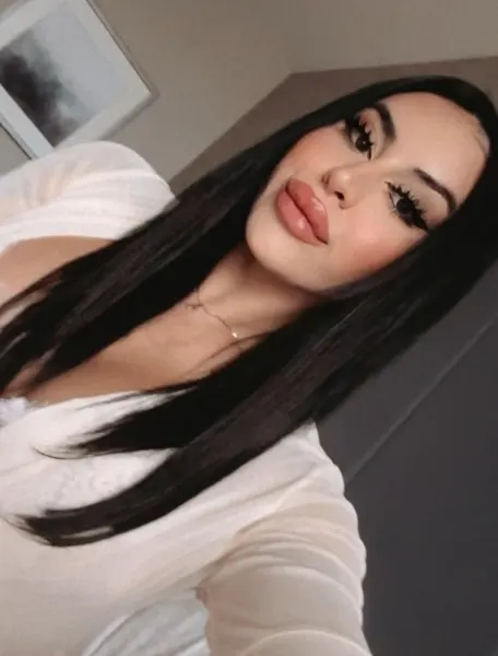 Mina, trans escort in Dubai — photo 13