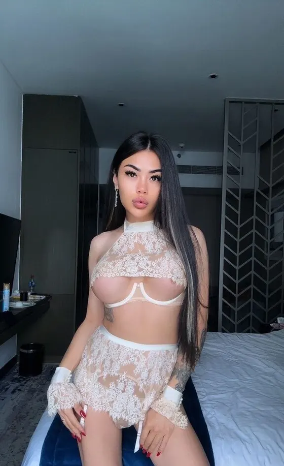 Mina, Asian trans escort in Dubai — photo 16