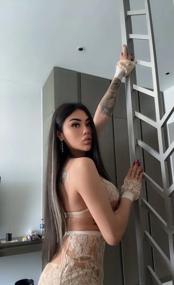 Mina, Asian trans escort in Dubai — photo 18