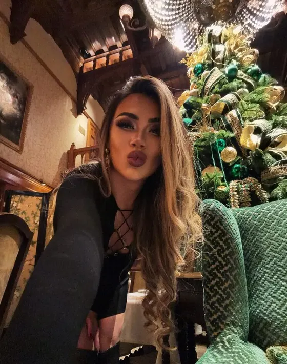 Mina, Asian trans escort in Dubai — photo 5