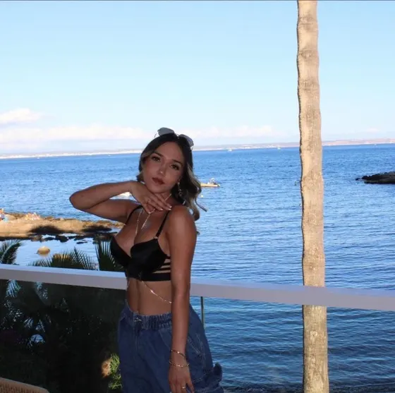 Mirela, Brazilian trans escort in Dubai โ photo 8