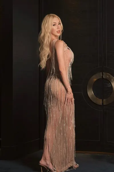 Mirela, trans escort in Dubai โ photo 4