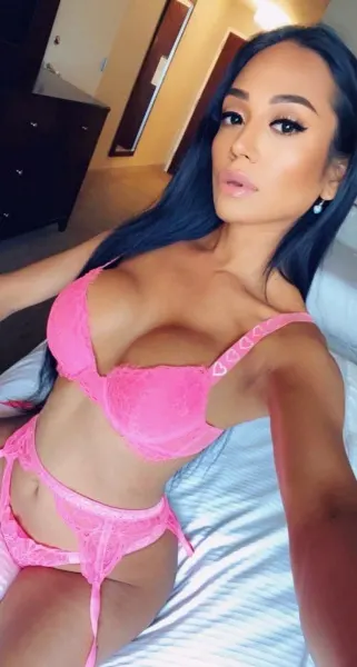 Naomi, Brazilian trans escort in Dubai