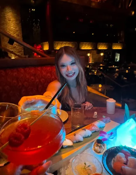 Naomi, Asian trans escort in Dubai — photo 10