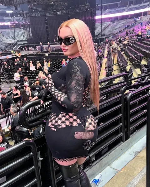 Nikki, trans escort in Dubai โ photo 13