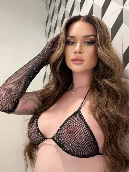 Nikki, trans escort in Dubai โ photo 18
