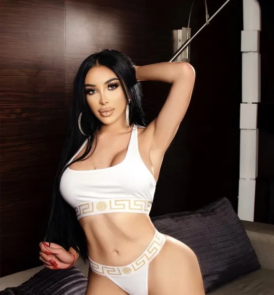 Nikki, trans escort in Dubai โ photo 10