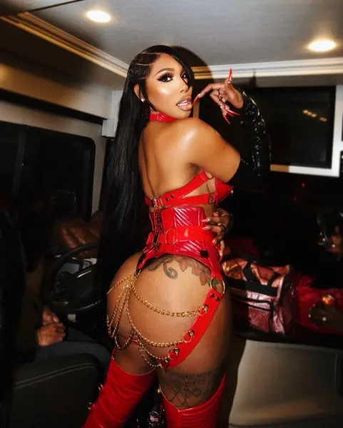 Olivia, Brazilian trans escort in Dubai — photo 7