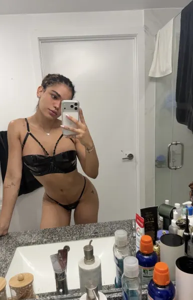 Patricia, trans escort in Dubai — photo 14