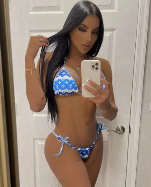Priscila, Brazilian trans escort in Dubai โ photo 12