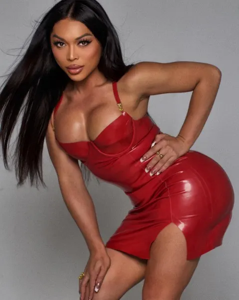 Priscila, Asian trans escort in Dubai โ photo 7