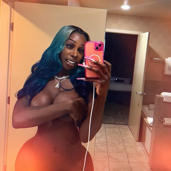 Priscila, Brazilian trans escort in Dubai โ photo 2