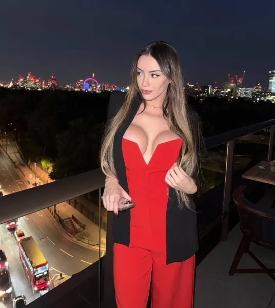Rafaela, trans escort in Dubai โ photo 14