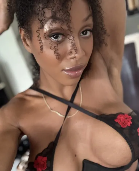 Rafaela, Thai trans escort in Dubai โ photo 5