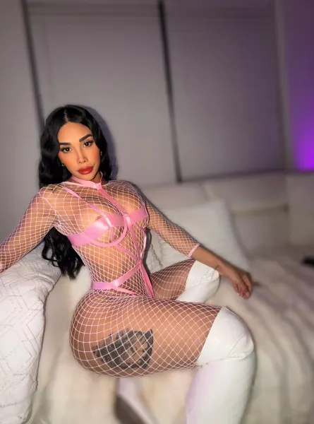 Sabrina, Brazilian trans escort in Dubai โ photo 2