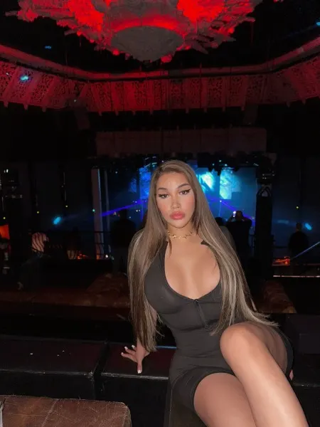 Sabrina, Brazilian trans escort in Dubai — photo 16