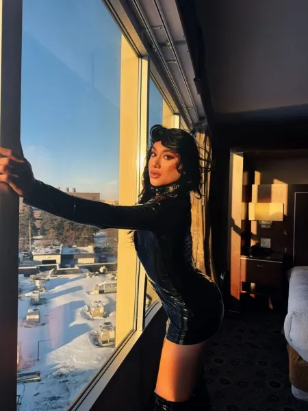 Sabrina, Brazilian trans escort in Dubai — photo 8