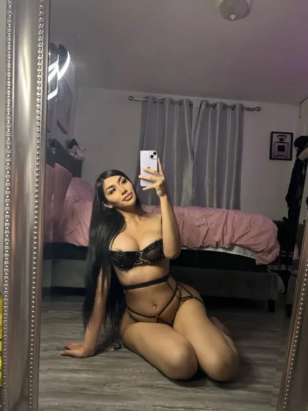 Selene, Brazilian trans escort in Dubai — photo 5