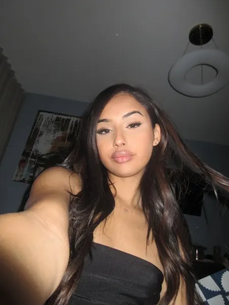 Selene, Asian trans escort in Dubai — photo 8