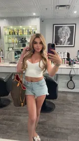 Selene, Brazilian trans escort in Dubai — photo 2