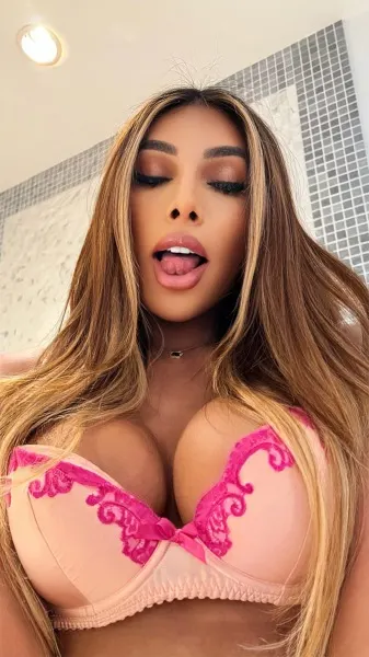 Sofia, trans escort in Dubai — photo 9