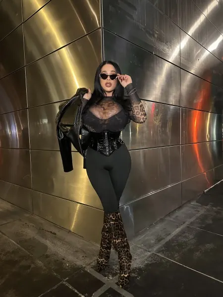 Tatiana, trans escort in Dubai — photo 14