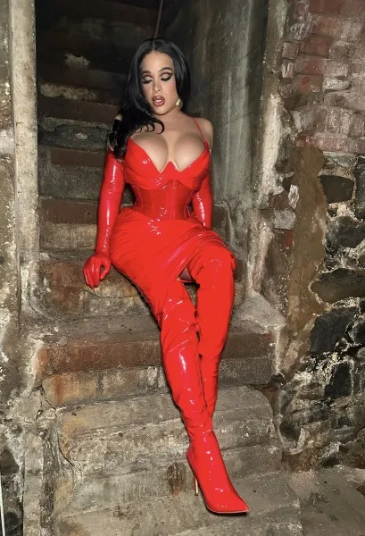Tatiana, trans escort in Dubai — photo 15