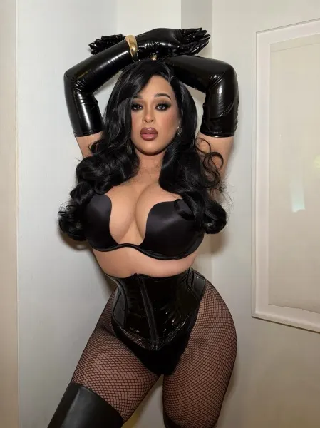 Tatiana, trans escort in Dubai — photo 9