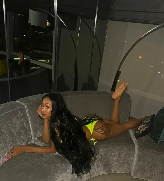 Thalia, Brazilian trans escort in Dubai — photo 10