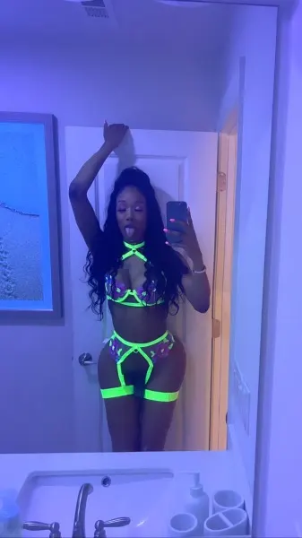 Thalia, Brazilian trans escort in Dubai — photo 15