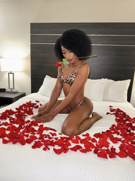Valentina, Brazilian trans escort in Dubai