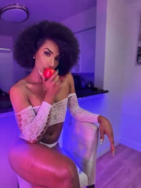 Valentina, Brazilian trans escort in Dubai โ photo 6
