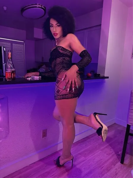 Valentina, Brazilian trans escort in Dubai โ photo 7