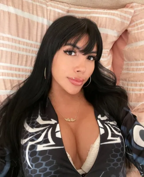 Valeria, Japanese trans escort in Dubai — photo 3