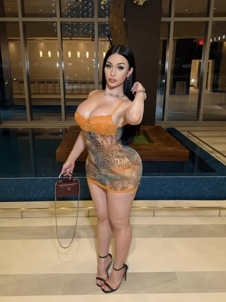 Vanessa, Russian trans escort in Dubai