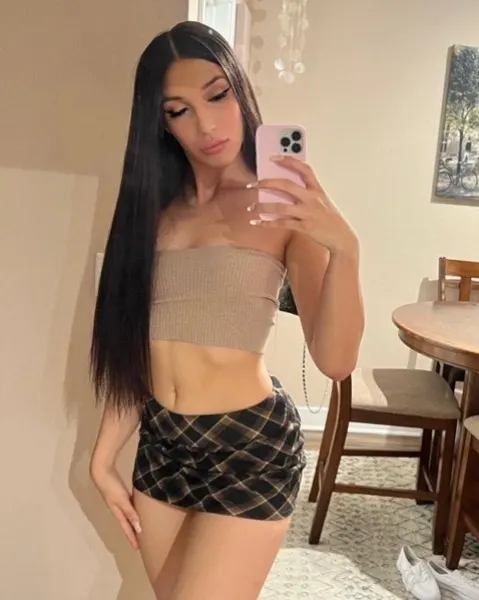 Yara, Brazilian trans escort in Dubai — photo 17