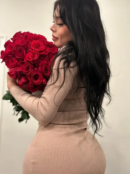 Yasmin, Brazilian trans escort in Dubai — photo 7